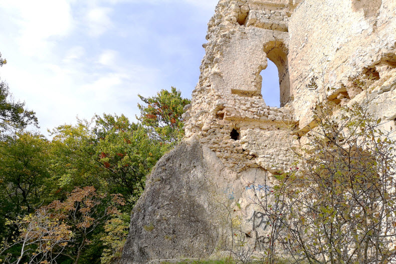 Pusztapalota Castle Ruins "Bátorkő", Hungary